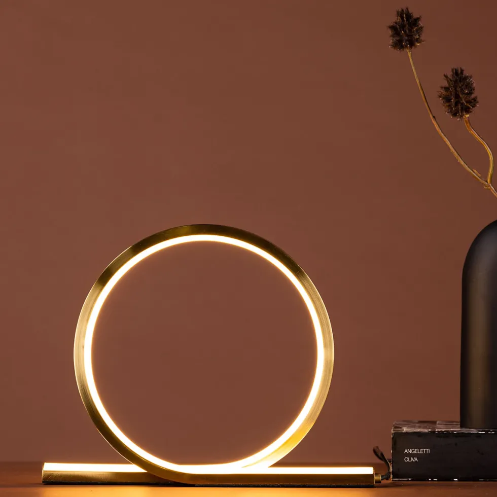Bordslampa Venture Home Saunier