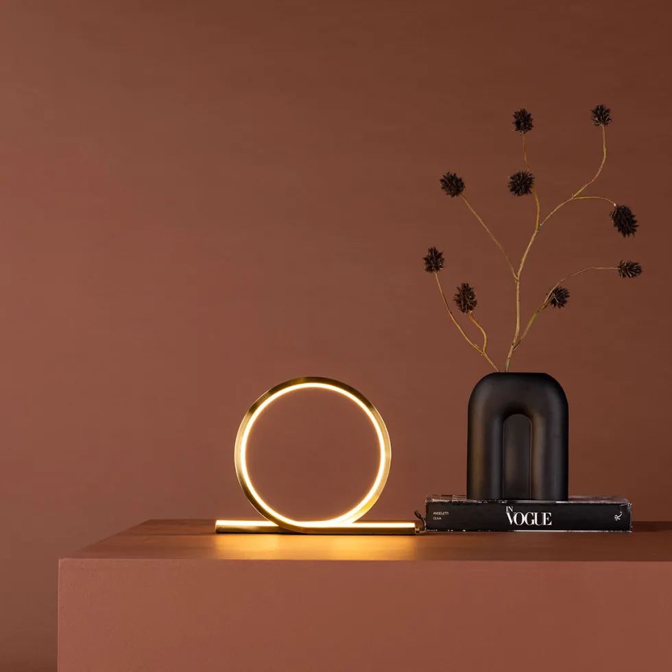 Bordslampa Venture Home Saunier