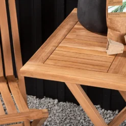 Cafégrupp Venture Home Kenya med 2 Ghana Stolar