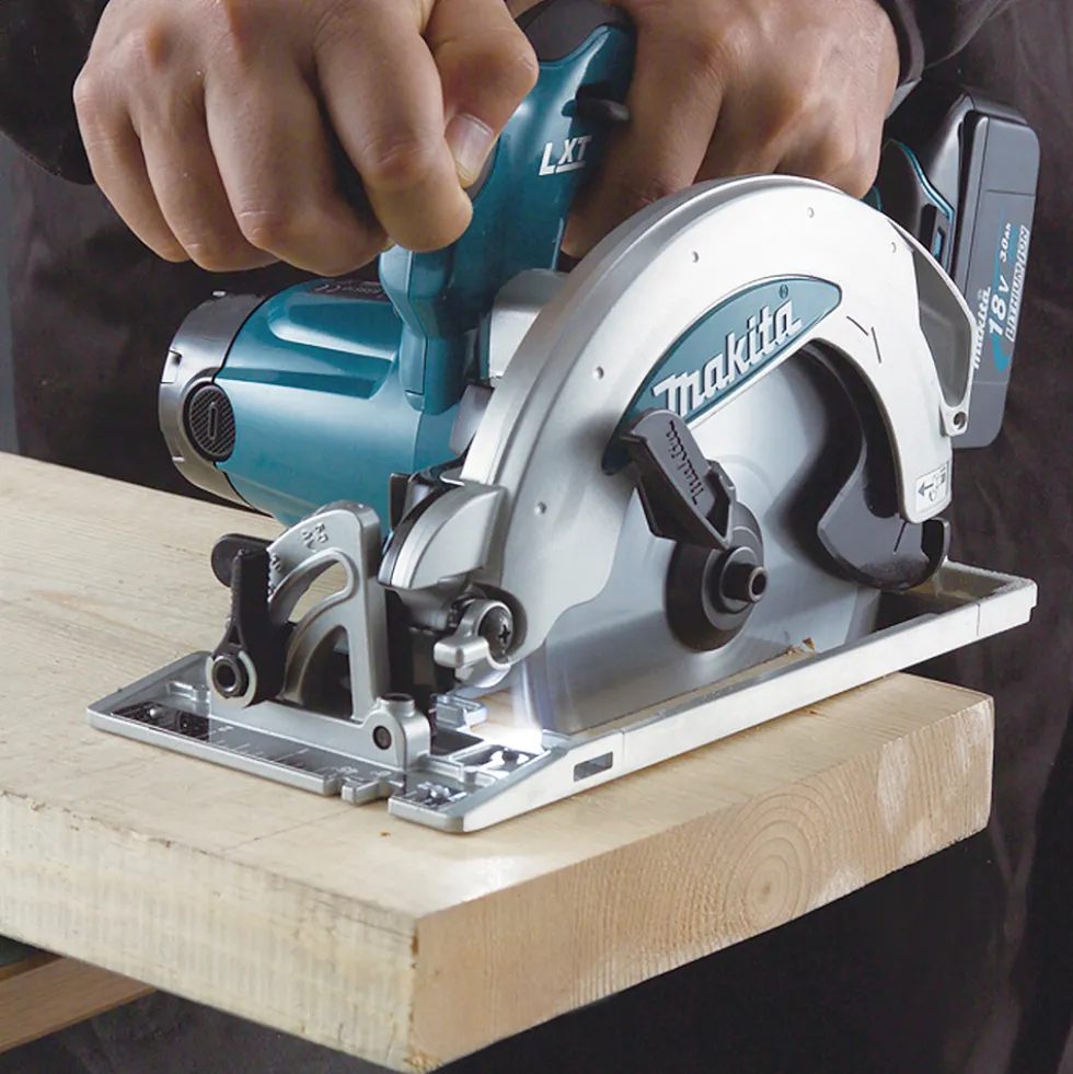 Cirkelsåg Makita LXT DSS610Z 18V utan Batteri
