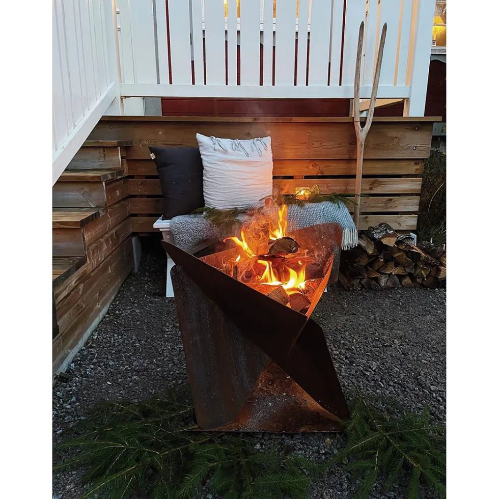 Eldfat Jabo Triangel Inkl Fat Corten 64x64x54 cm