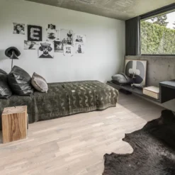 Parkettgolv Kährs Limestone Vit Mattlackad Borstad Ek 3-stav