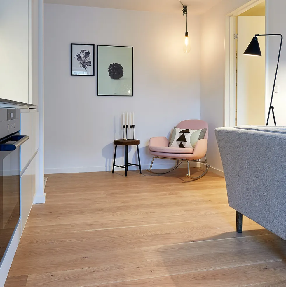 Parkettgolv Moland Burghley Wideplank Ek Vit Mattlack