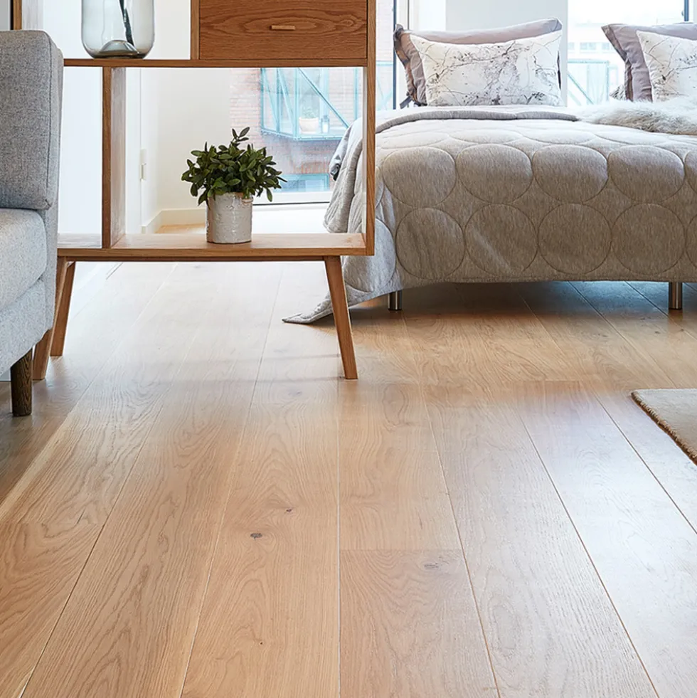 Parkettgolv Moland Burghley Wideplank Ek Vit Mattlack