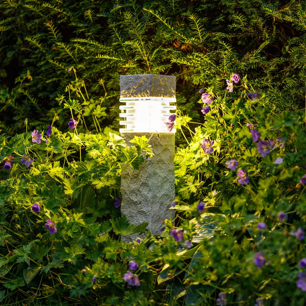 Pollare Gardenlights Titan Stenstolpe LED Utebelysning