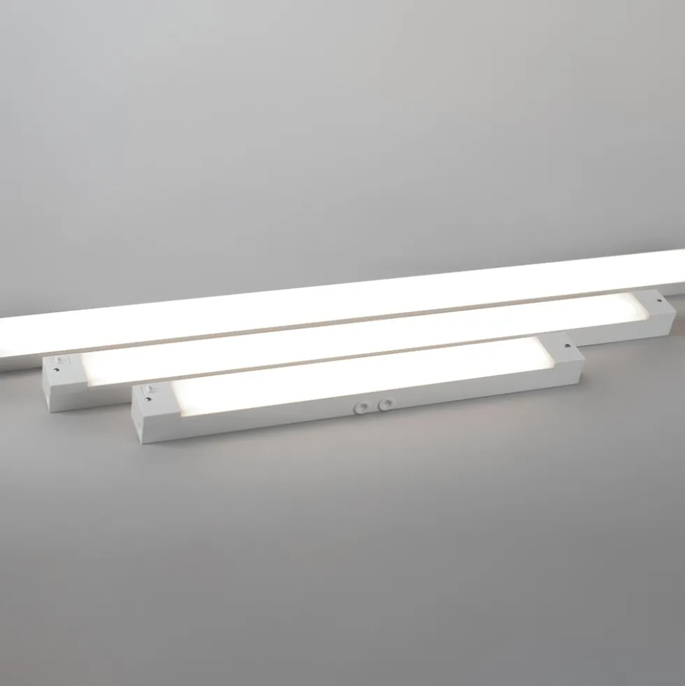 Underskåpsarmatur Hide-A-Lite Arm Kitchen Basic 580 mm