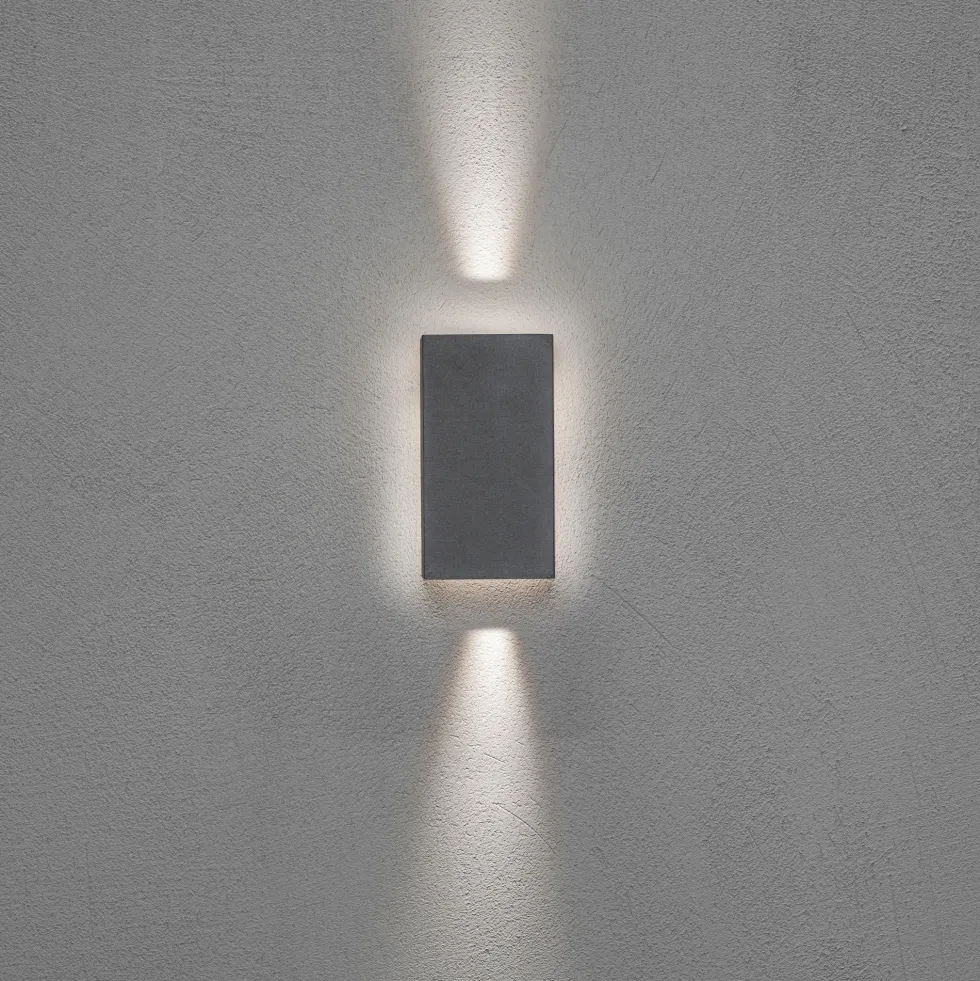 Vägglykta Gnosjö Konstsmide Cremona Upp/Ned/Bak 3X3W High Power LED